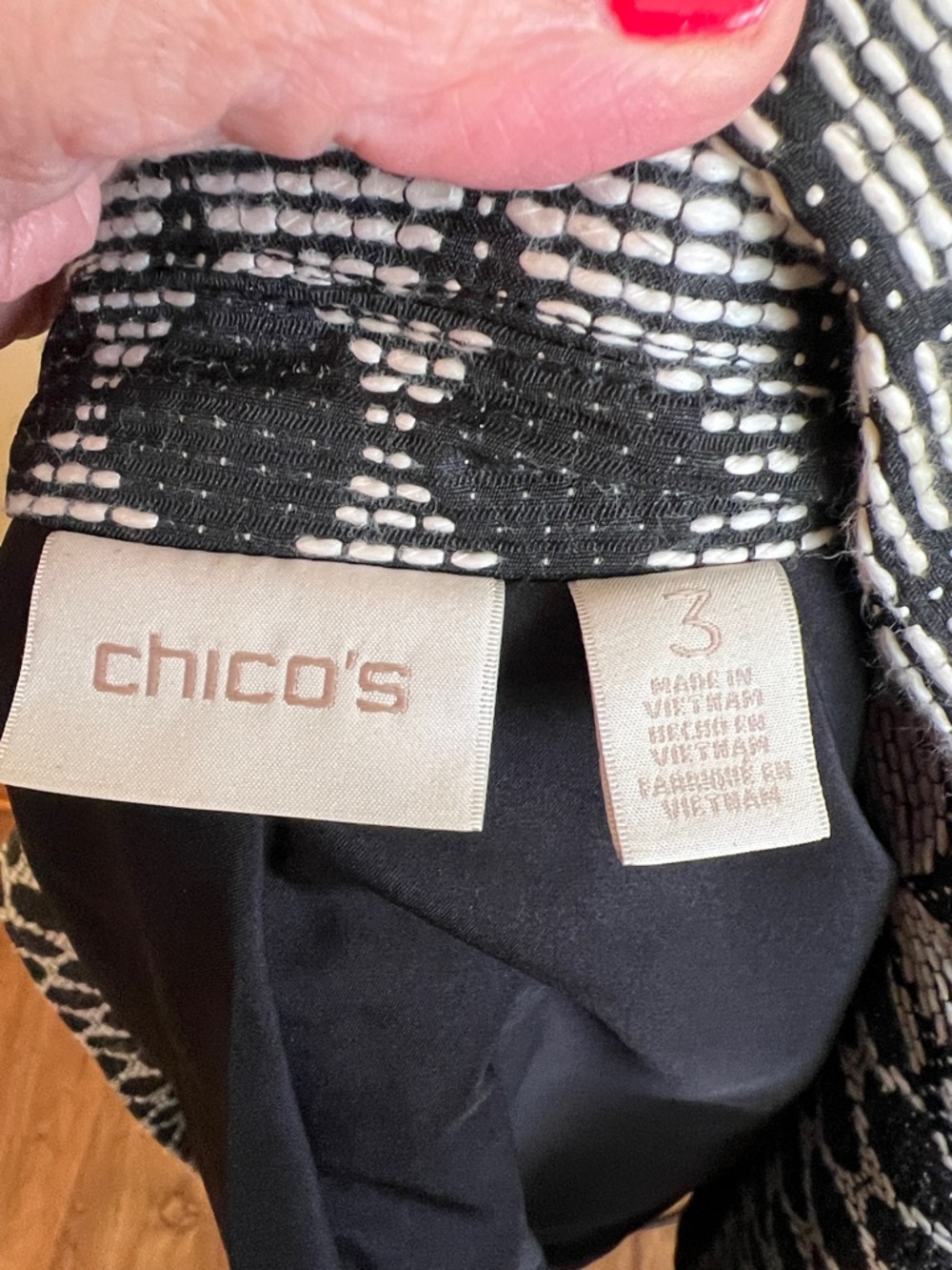 Chico’s Size 3 Black White Textured Dot Jacket Blazer Open Front Career - Picture 8 of 10